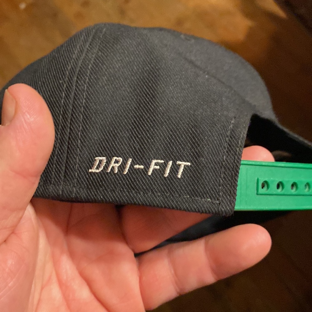 Nike true Sri-fit snap back hat - Picture 7 of 9
